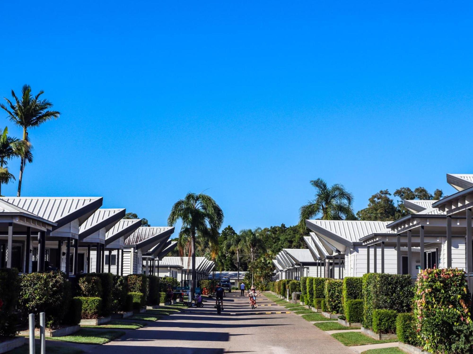Big4 Breeze Holiday Parks - Rainbow Beach Bagian luar foto